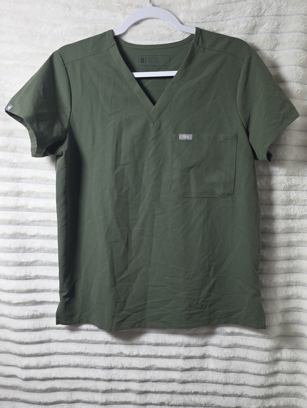 0428 Figs V-Neck Scrub Top